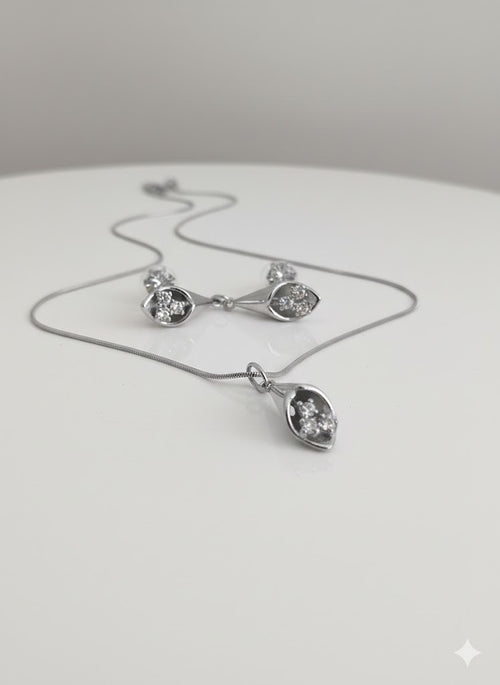 Aurelian Clarity Necklace Set