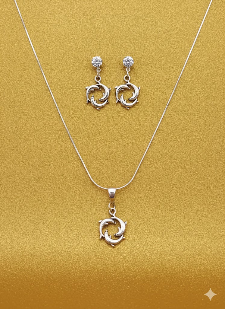 Delphine Harmony Necklace Set