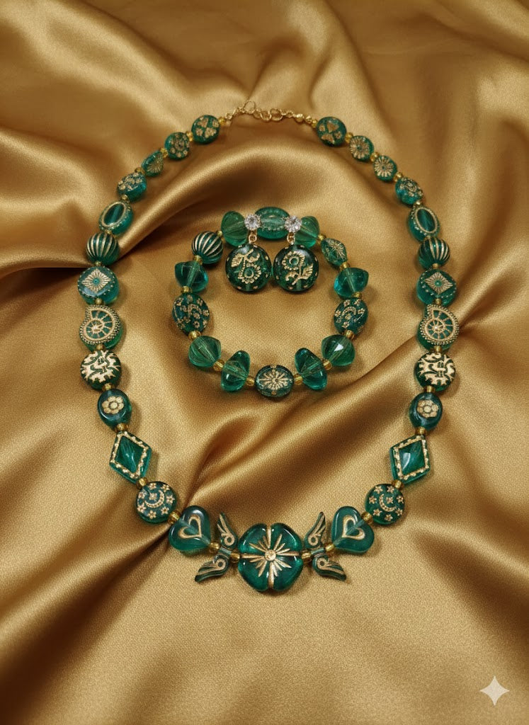 Emerald Path Three-Piece Jewellery Set