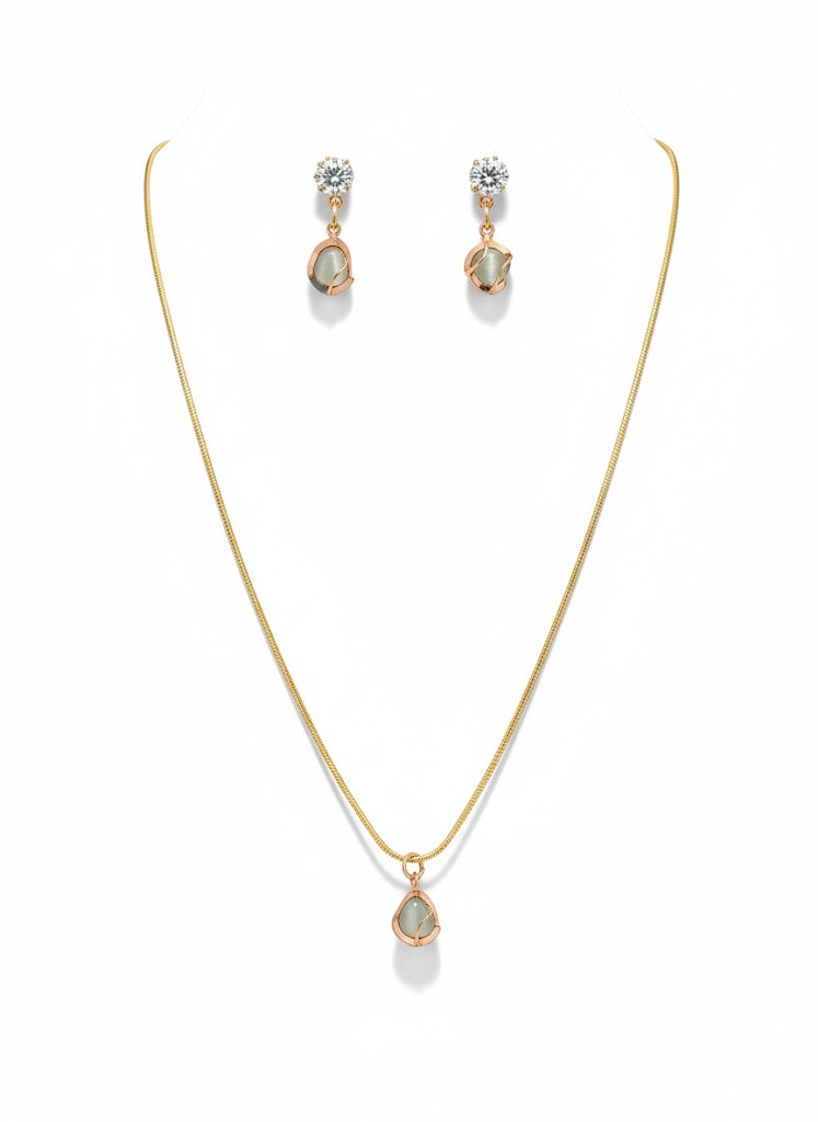 Golden Gaze Cat’s Eye & Copper Necklace Set