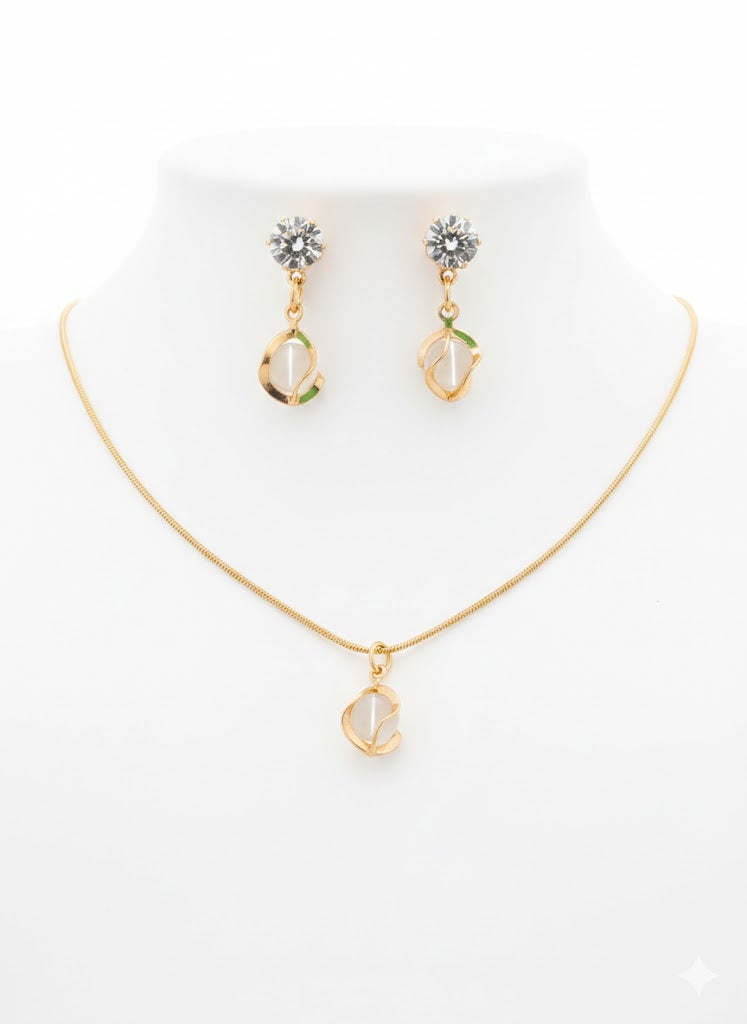 Golden Gaze Cat’s Eye & Copper Necklace Set