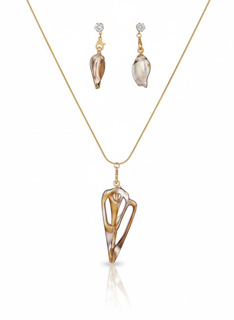 Golden Shoreline Shell & Gold Necklace Set