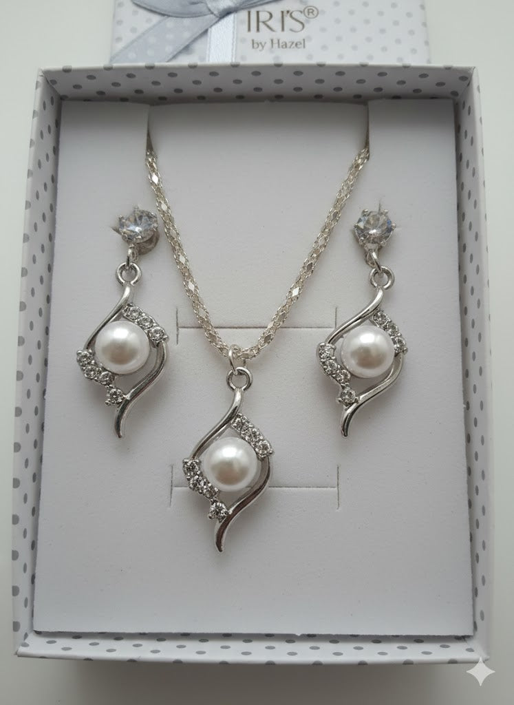 Luxe Encore Pearl & Rhinestone Necklace Set