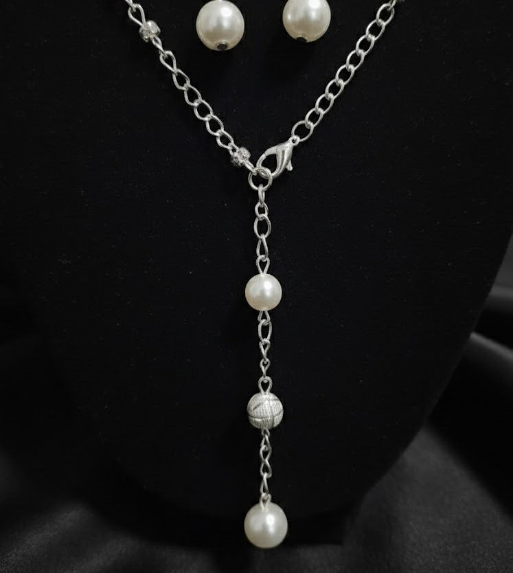 Pure Serenity Pearl & Silver Necklace Set